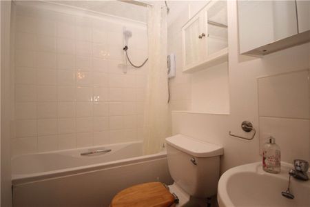 Wingate Court, Aldershot, Hampshire, GU11 1SU - Photo 5