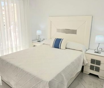 Ref 20246 – ** FOR RENT, APARTMENT IN FUENGIROLAS BEACHFRONT ** - Photo 4