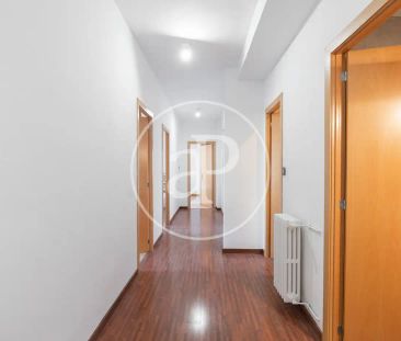 Piso de alquiler en Av. de Francesc Cambó, Sant Pere, Sta. Caterina... - Photo 4