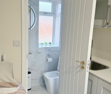 Studio to rent - Photo 6