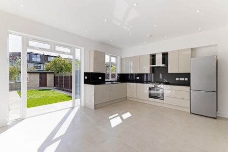 4 bedroom house to rent - Photo 3