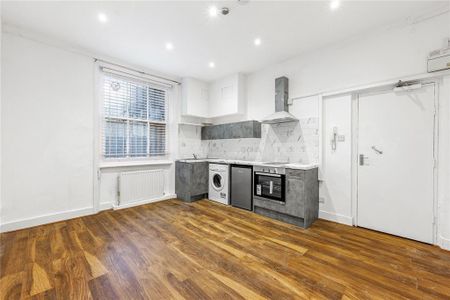 Studio to rent - Photo 2