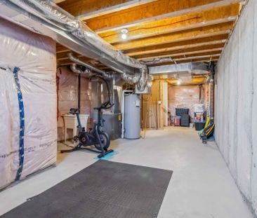 For Lease - 11 Finegan Circle, Brampton, Ontario - Photo 2