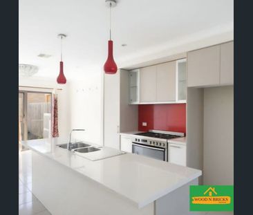 Modern Townhouse Living in Keysborough - Photo 3