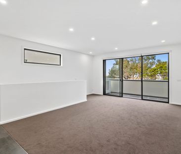 Park facing stylish townhouse - Photo 6