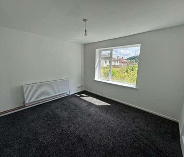 Fairhaven Green, Bradford, BD10 - Photo 3