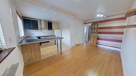 2 bedroom flat to rent - Photo 4