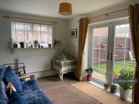 3 bedroom terraced house to rent - Photo 4