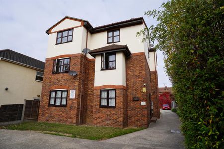 Boscombe Road, Southend-On-Sea - Photo 5