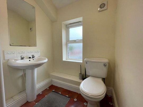 1 bedroom in a flat share to rent - Photo 1