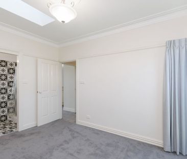 2/71 Kenrick Street, Merewether NSW 2291 - Photo 4