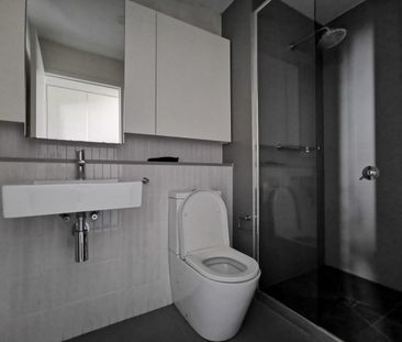 Stunning Apartment in the Heart of Box Hill! - Photo 1