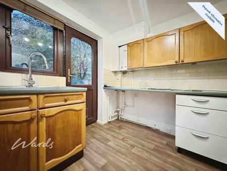 4 bedroom detached house to rent - Photo 2