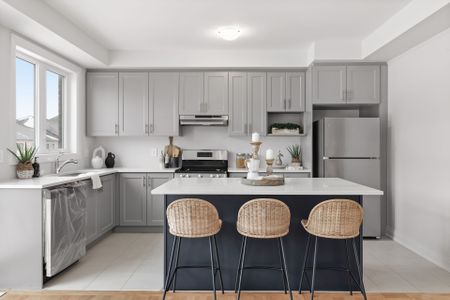 For Lease - 47 Corley Street, Kawartha Lakes, Ontario - Photo 2