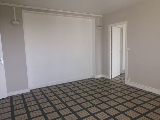 à louer appartement 5pp avec balcon - secteur pericentre , - Photo 1