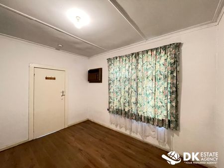 Located in the Heart of Braybrook, - Photo 2