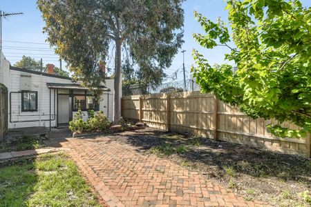 180 Stawell Street, Burnley VIC 3121 - House For Rent | Domain - Photo 5