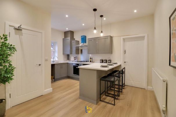 1 bedroom in a house share to rent - Photo 1