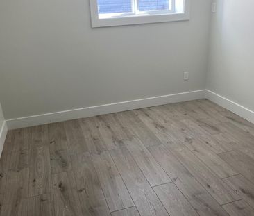 Ground Floor South Meridian Neighborhood 2 Bedrooms/1 Bathroom - Photo 2
