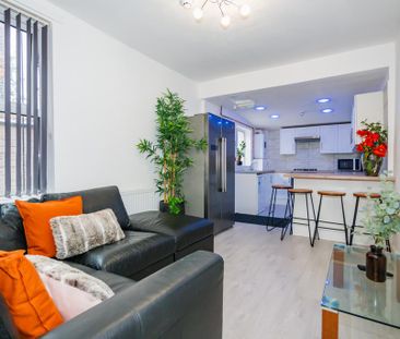 6 bedroom end of terrace house to rent - Photo 1