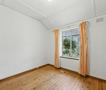 Charming 3 Bedroom Home - Photo 2