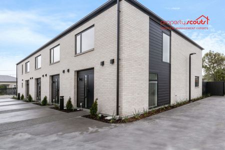 Modern, Low-Maintenance Living in Waltham - Photo 5