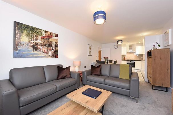 2 bedroom flat to rent - Photo 1