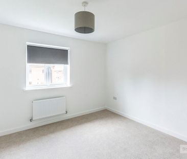 2 bedroom semi-detached house - Photo 1