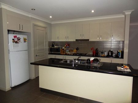 45 Swanbrooke Street - Photo 5