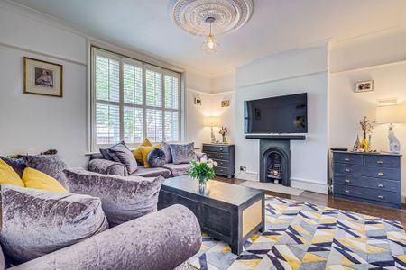 4 bedroom terraced house to rent - Photo 2