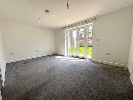 3 bedroom semi-detached house to rent - Photo 1