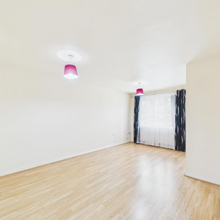4 bedroom townhouse to rent - Photo 1