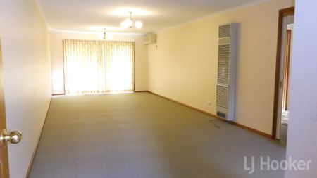 Federation Style 2 Bedroom Townhouse - Photo 5