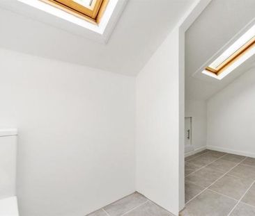 2 Bed Flat, Demesne Road, SM6 - Photo 5