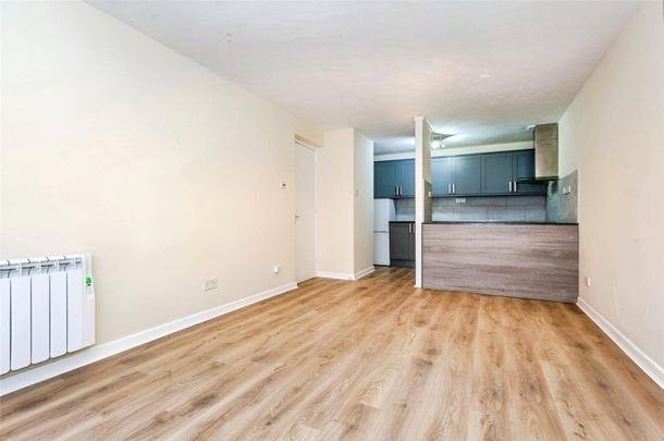 Romana Court, Sidney Road, Staines-upon-Thames, Surrey, TW18 4QJ - Photo 1