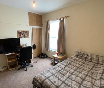 Nunthorpe Road, South Bank - P2011 - Photo 4