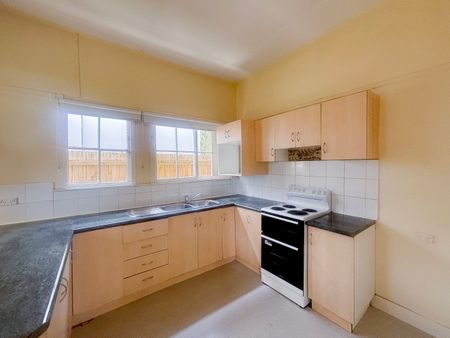 33 Tennyson Road, Gladesville NSW 2111 - House For Rent | Domain - Photo 5