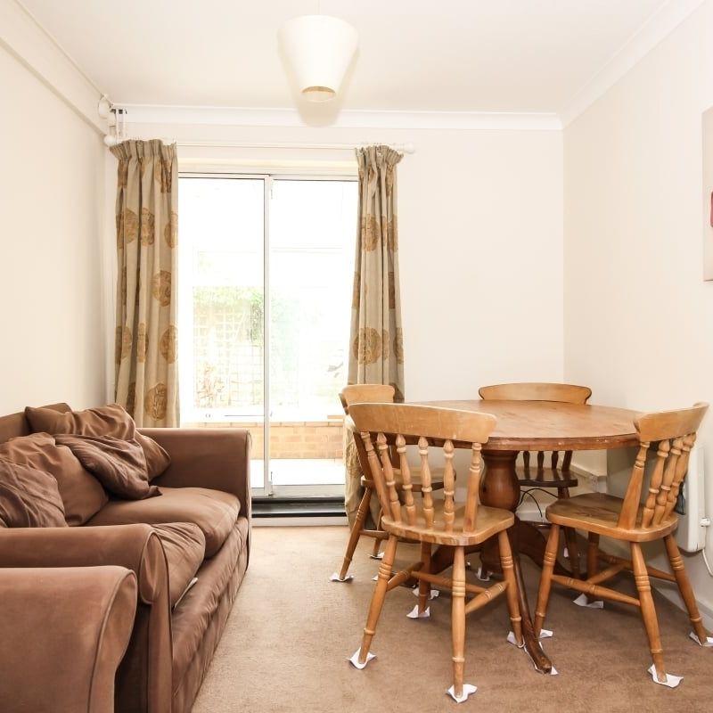 Leiden Road, Headington - Photo 1