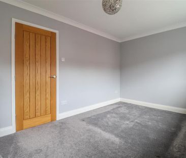 2 bedroom semi-detached house to rent - Photo 4