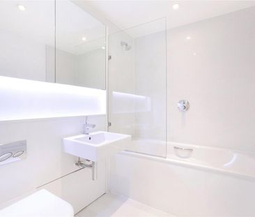 1 bedroom flat in Clapham - Photo 1