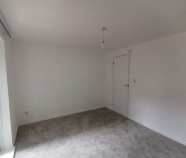 3 Bed Semi-Detached House, Randall Place, S2 - Photo 3