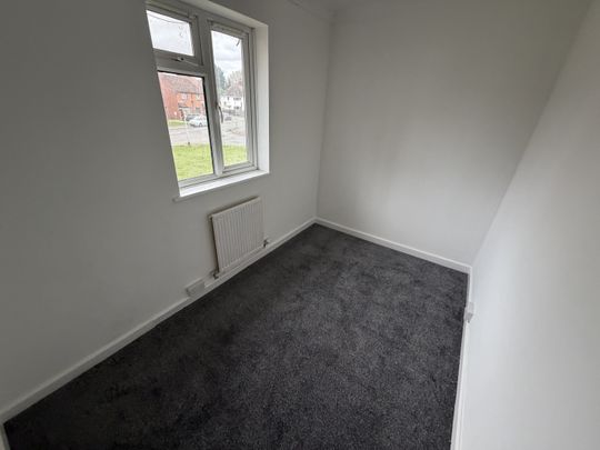 Swansea Road, Northampton - Photo 1