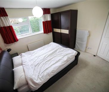 4 bedroom detached house to rent - Photo 4