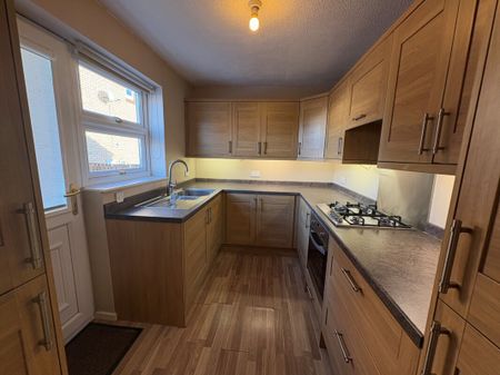 St. Bedes Avenue, Northallerton - Photo 4