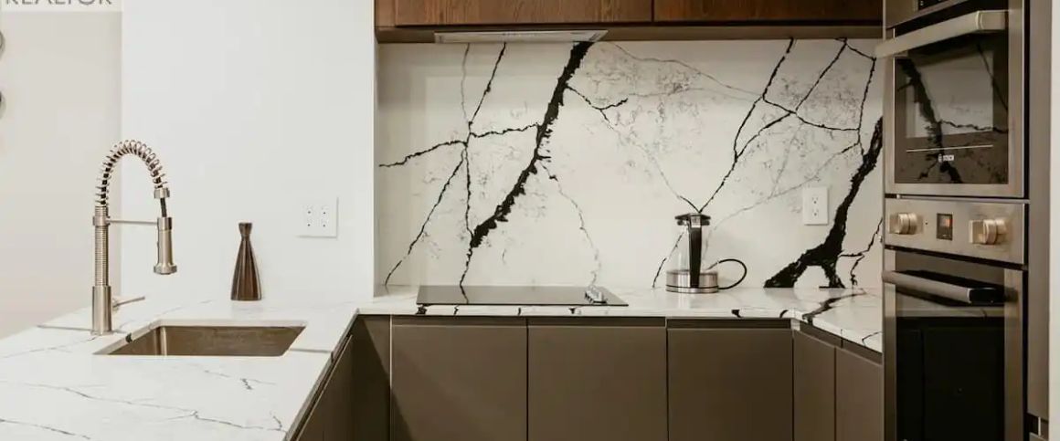 407 1455 ROBSON STREET — 2 Bedroom - Photo 1