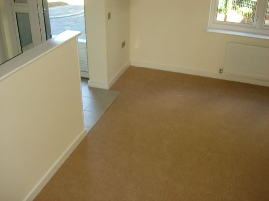 2 Bed Flat, Burns House, HA3 - Photo 1
