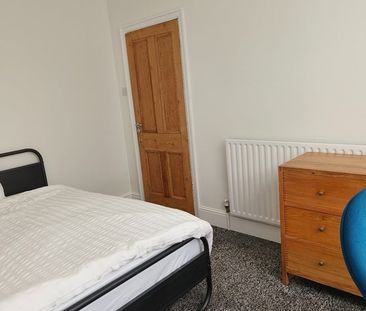 Room in a Shared House, Melbourne Road, CV5 - Photo 4