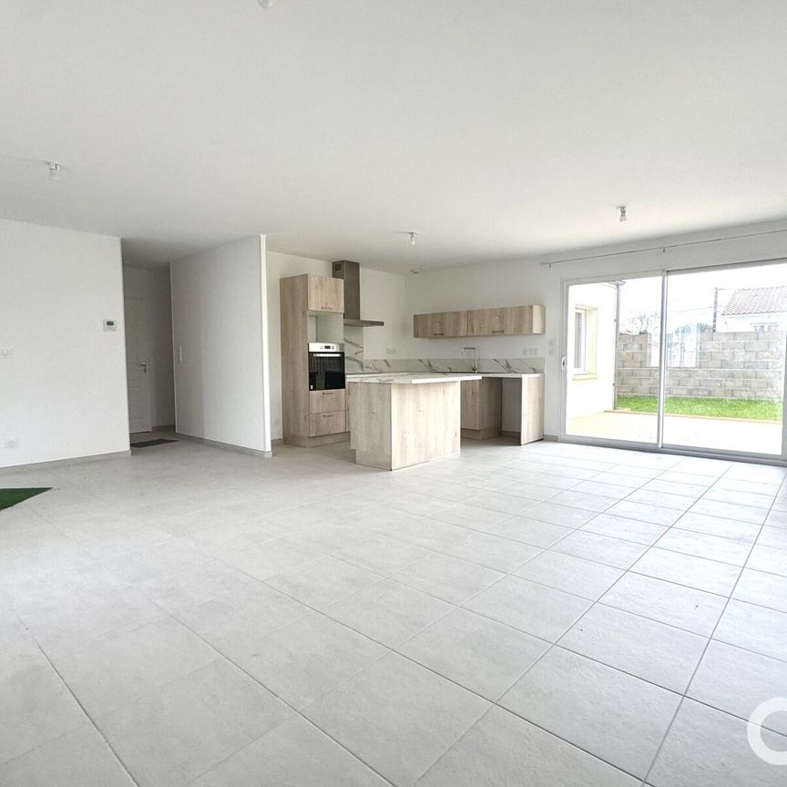 Maison à louer 4 pièces • Le Gua - Photo 1