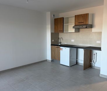 Location Appartement 2 pièces 42m² - Photo 2