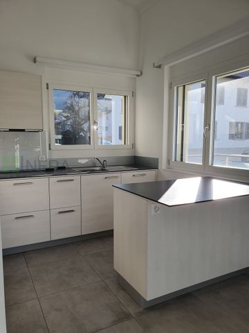 Modern 98 m2 apartment, 4 rooms on the 1st floor No elevator - Foto 2